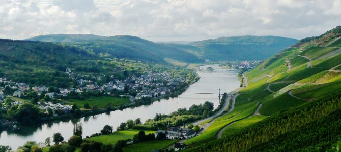 544 Kilometer, drei Länder, ein Fluss: Alles über die Mosel 544 Kilometer, drei Länder, ein Fluss: Alles über die Mosel