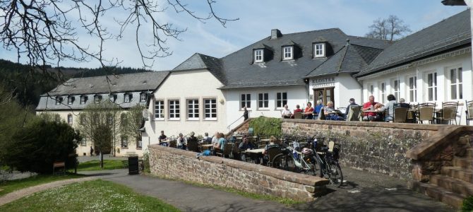 Kloster Himmerod: Innere Einkehr oder einkehren?
