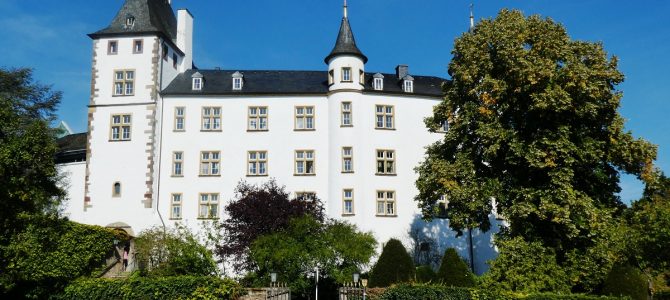 Schloss Berg in Nennig: Jetons, Sterneküche und ein verlassener Ort Schloss Berg in Nennig: Jetons, Sterneküche und ein verlassener Ort